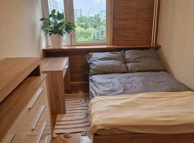 Apartament Zielona Retkinia - Blisko Zoo, Atlas Arena, Mandoria, S14, Lotnisko